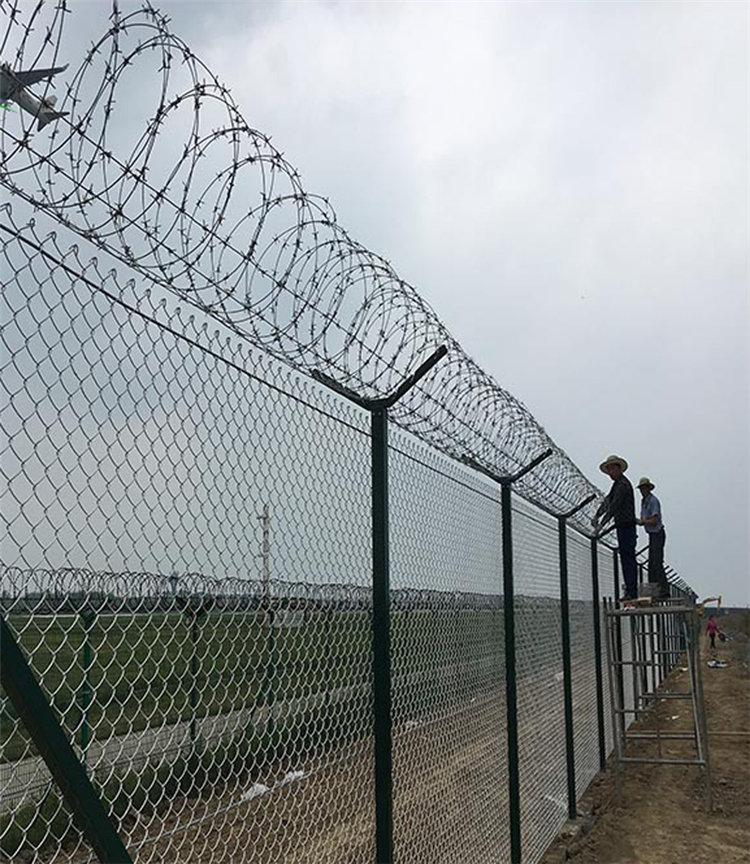  铝包钢机场隔离网标准参数 - 安平县艾瑞金属丝网有限公司图片2