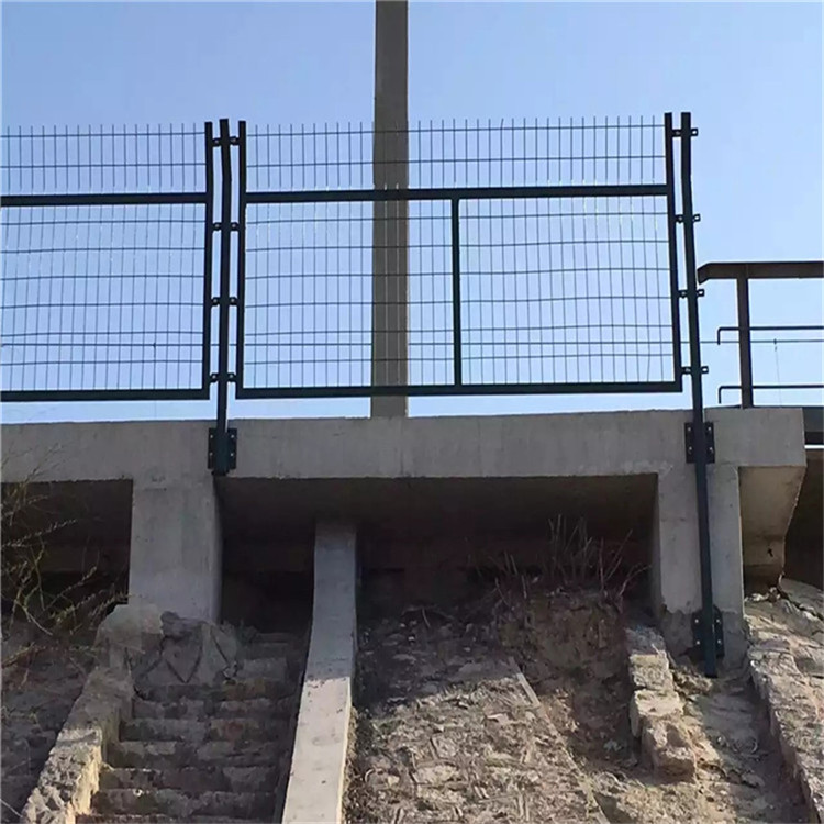 铁路栅栏 - 安平县艾瑞金属丝网有限公司图片2